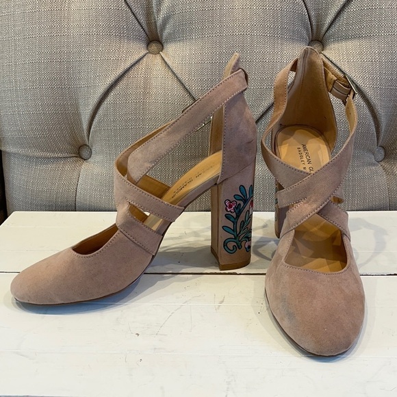 American Glamour Badgley Mischka Pumps Beige 8.5 - Picture 2 of 12